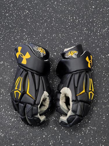 Used Under Armour COMMAND PRO TOWSON Lacrosse Gloves Mens Black 13 1/2" 11849-S000037492