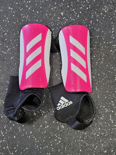 Used Adidas Soccer Shin Guards Youth Pink SM 11849-S000037675