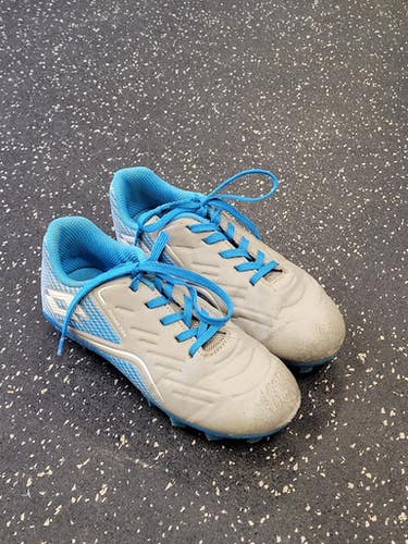 Used Umbro Soccer Cleats Grey Youth 13.0 11849-S000037678