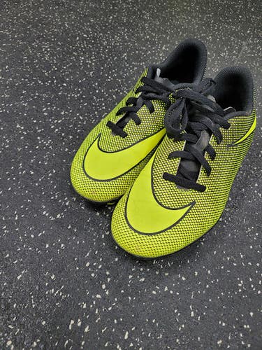 Used Nike BARVATA II Soccer Cleats Yellow Youth 06.0 11849-S000037688