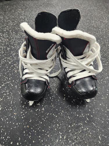 Used Bauer X300 Youth Hockey Skate Youth 08.0 11849-S000036895