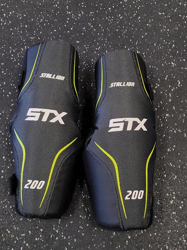 Used STX STALLION 200 Lacrosse Arm Pads/Guards Black SM 11849-S000037926