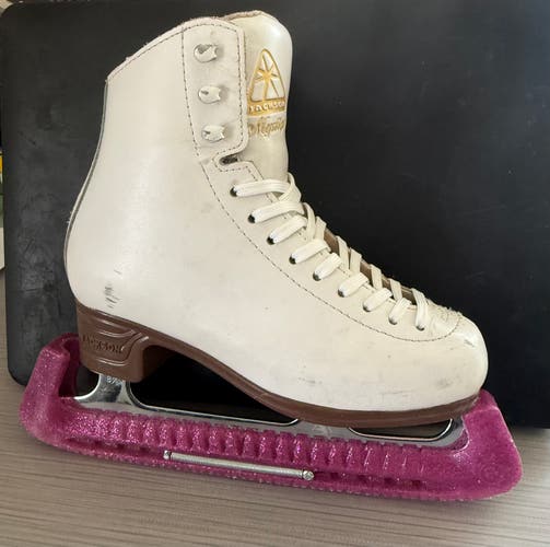 Jackson Ultima Mystique Figure Junior 2.5 (Used)