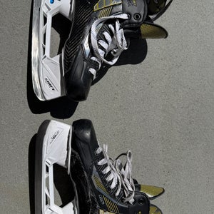 Black/Yellow True Catalyst 9 Hockey Skates Regular Width Size 5.5 (Used)