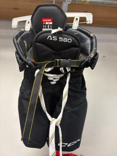 Junior Large CCM Tacks AS 580 Hockey Pants (Used)