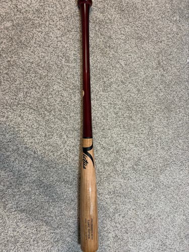 Victus Bat (-3) 31 oz 33.5" (New)