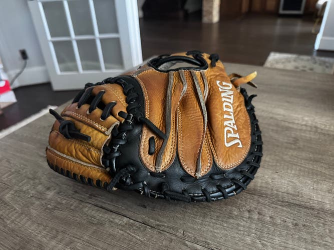 Spalding 42087 RH Baseball Glove 32.5" (Used)