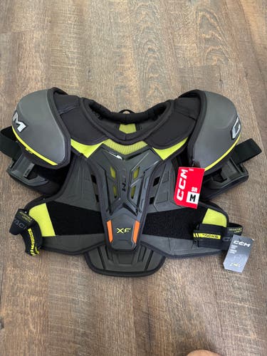 Men's Medium Senior CCM Tacks XF Shoulder Pads (New)