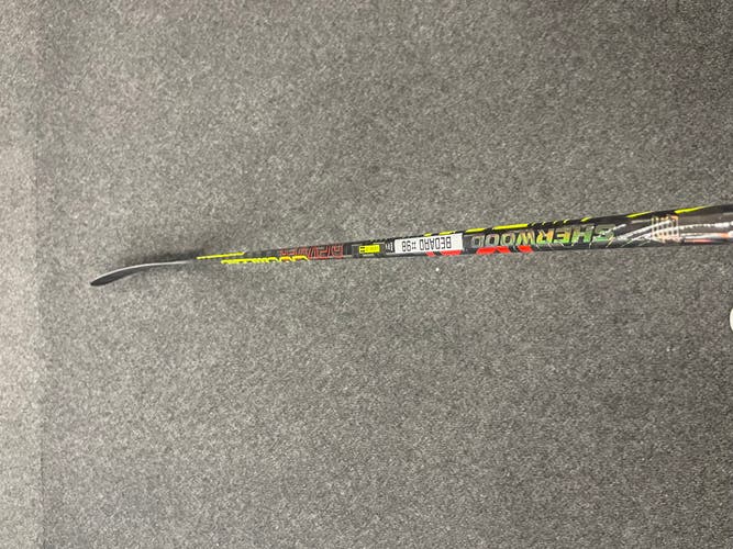 Sher-Wood Rekker Legend Pro Intermediate Right Handed Hockey Stick PP92 60 Flex (New)
