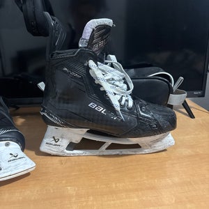 Black 2024 Bauer Supreme Shadow Hockey Skates Regular Width 8.5 (Used)