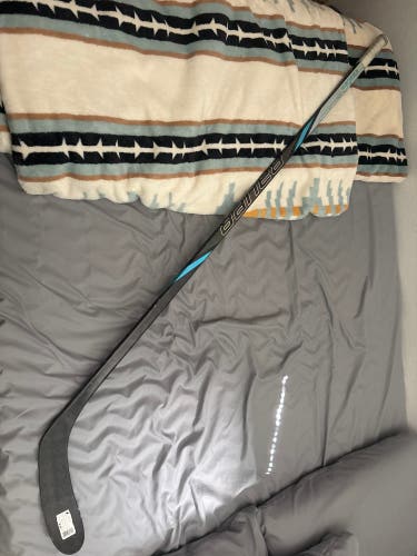 Senior Bauer Nexus Tracer Left Hand Hockey Stick P28 77 Flex (Used)