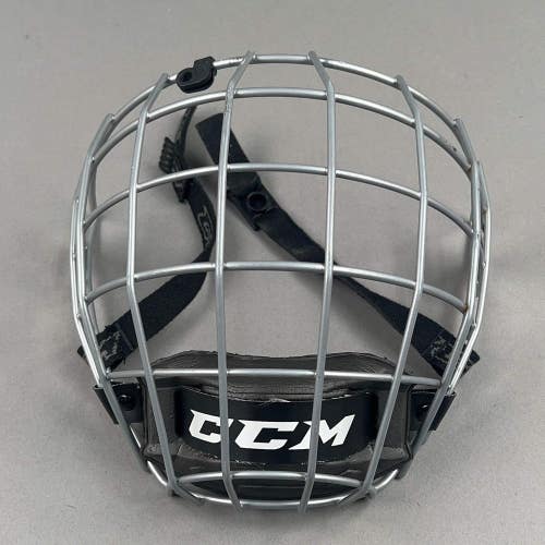 CCM FM06 Medium Hockey Cage