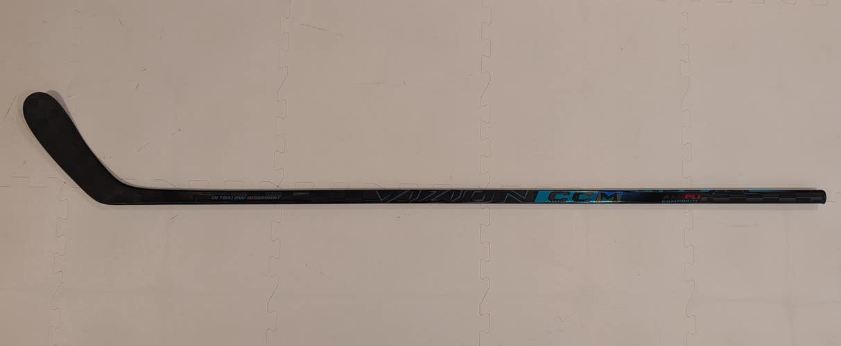 Senior CCM Vizion Right Handed Hockey Stick P28 75 Flex (New)