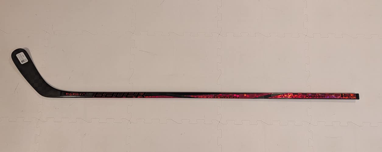 Senior Bauer Twitch Red Right Handed Hockey Stick P92 77 Flex (New)