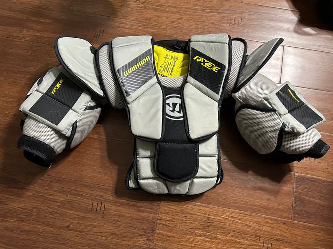 Warrior Ritual X3E Junior Small / Medium Goalie Chest Protector