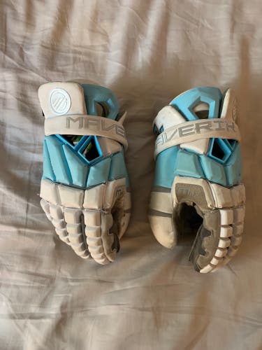 Maverik Max Goalie Lacrosse Gloves (Used)