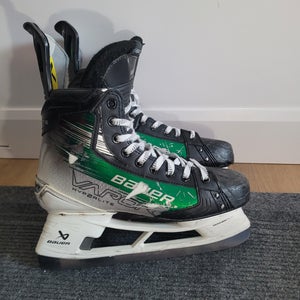 Green 2025 Bauer Vapor Hyperlite 2 Hockey Skates Pro Stock 10.5 (Used)