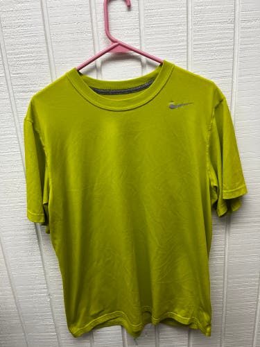Nike Dri-Fit Men’s Medium Tee Lime Green Activewear Workout Fitness Sporty Shirt