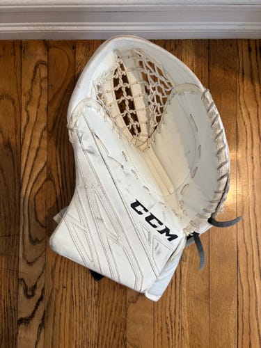 CCM Extreme Flex 4.5 Regular (Used)