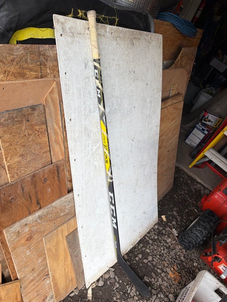 Senior CCM Super Tacks Left Hand Hockey Stick 85 Flex (Used)