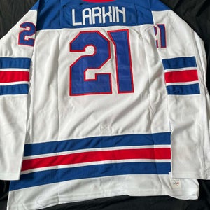 NEW Dylan Larkin Team USA Olympic Hockey Men's Jersey Stitched Size L