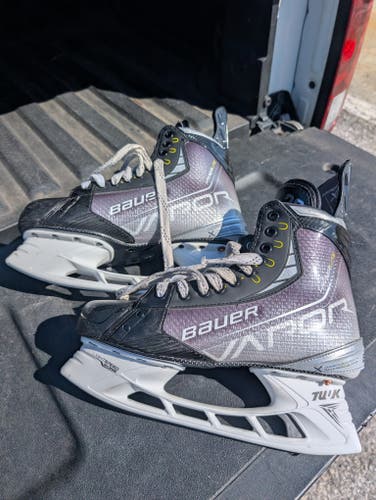 Bauer Vapor Hyperlite Hockey Skates, Size 8.5 D/A, Pro Stock