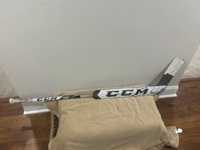 Intermediate CCM Regular Goalie Stick 23" Paddle (Used)