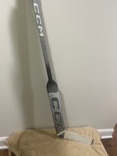 Intermediate CCM XF Regular Goalie Stick 23" Paddle (Used)