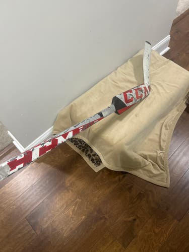 Junior CCM Extreme Flex 5.9 Regular Goalie Stick 21" Paddle (Used)
