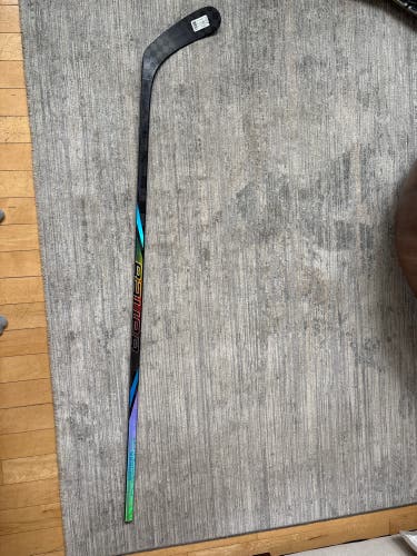 Senior Bauer Nexus Tracer Right Handed Hockey Stick P92 77 Flex (Used)