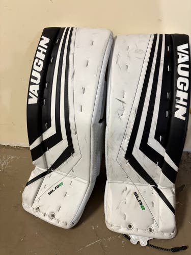 26" Vaughn Ventus SLR2 Goalie Leg Pads (Used)