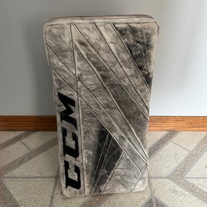 CCM Extreme Flex E5.9 Regular (Used)