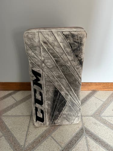 CCM Extreme Flex E5.9 Regular (Used)