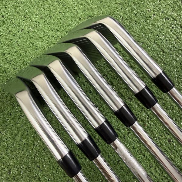 Titleist 620 CB Iron Set 4-9 Project X LZ 6.5 Extra Stiff Flex