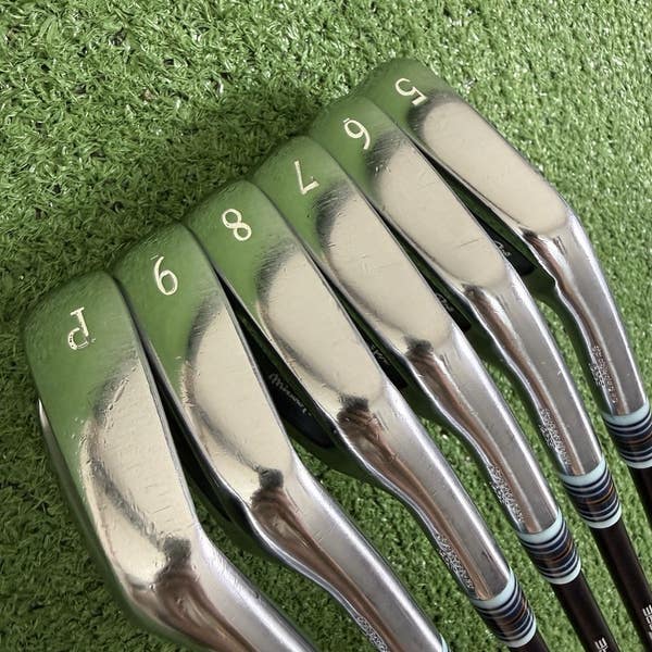 Mizuno Pro 319 Forged Iron Set Fujikura Axiom Velocore 75g Regular