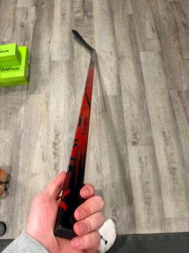 Intermediate Bauer Vapor Hyperlite 2 Left Hand Hockey Stick P92 65 Flex Pro Stock (Used)