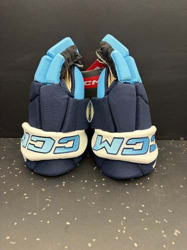 Brand New CCM Langley Trappers 85C Pro Stock Gloves (HG85C-SR)