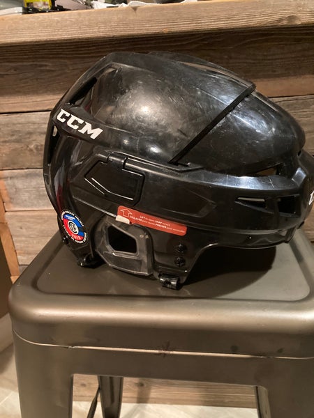 CCM Vector V08 Helmet - L (Used)