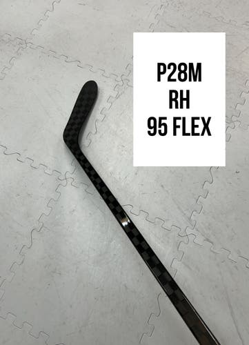 Senior(1x)Right P28M 95 Flex ProBlackStock™ Unbranded Blackouts Pro Stock Nexus Hockey Sticks