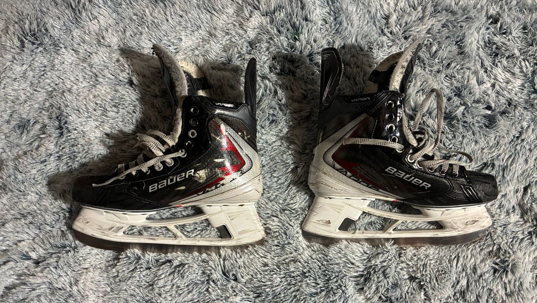 2025 Bauer Vapor Fly40 Hockey Skates Wide Width 9 (Used)