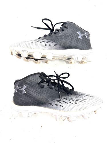 Used Under Armour Jr FB Cleats Black Junior 05.5 11860-C000306292