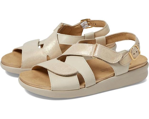 SAS Huggy 1570-207 Sandals Womens US 9 Soft Gold Adjustable Cross Strap ZOGG1234
