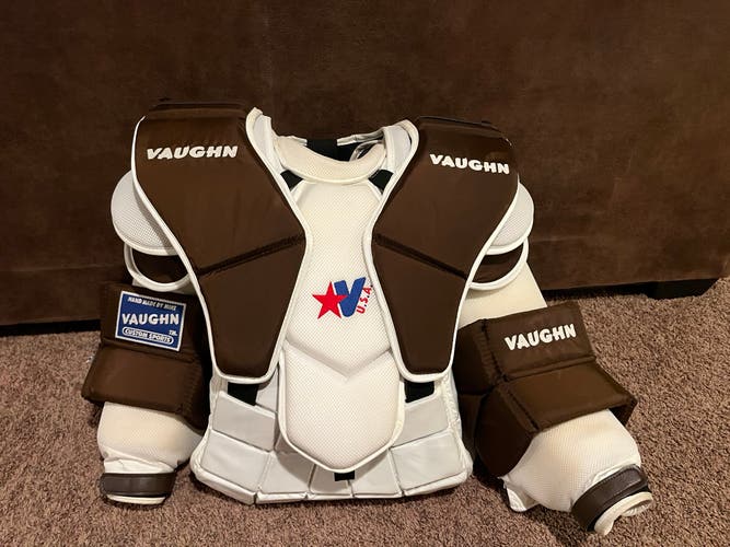 Medium 2025 Vaughn Goalie Chest Protector (Used)