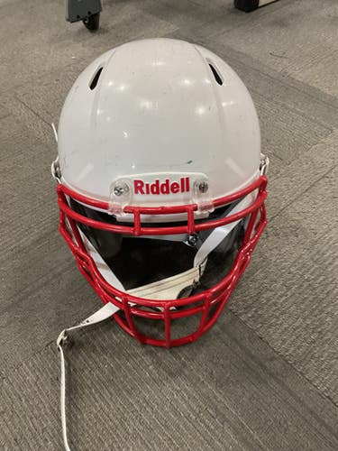 Used Riddell VICTOR FB Helmet White S/M 11614-S000233679