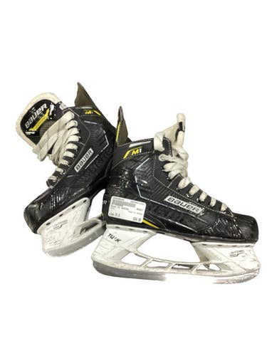 Used Bauer M1 SKATES Intermediate Hockey Skate Intermediate 4.0 11347-S000266292