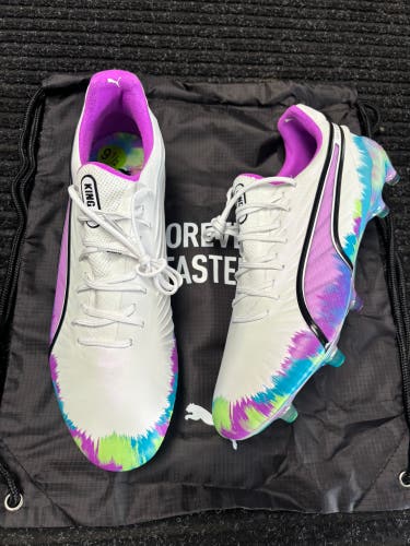 White Unisex Size M 9.5 (W 10.5) Puma King Ultimate FG/AG Molded Cleats Cleats (New)