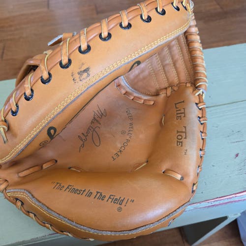 Rawlings RH Catcher's RCM 45 Mike Piazza Lite Toe Baseball Glove 32.5" Nice Glove