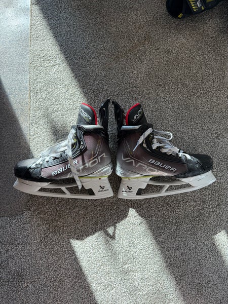 2021 Bauer Vapor Hyperlite Hockey Skates 7 (New)