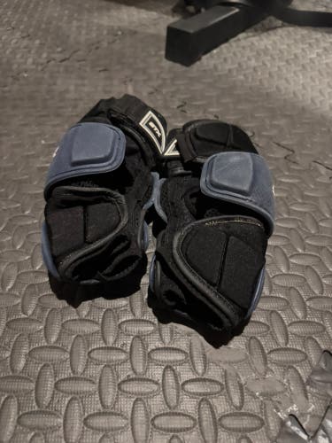 Medium/Large Adult STX Assault Arm Pads (Used)
