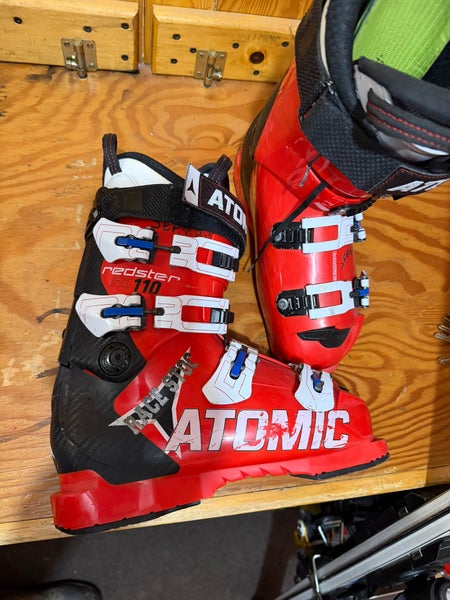 Mondo 25 & 25.5 Unisex Atomic Redster Racing Ski Boots Medium Flex (Used)